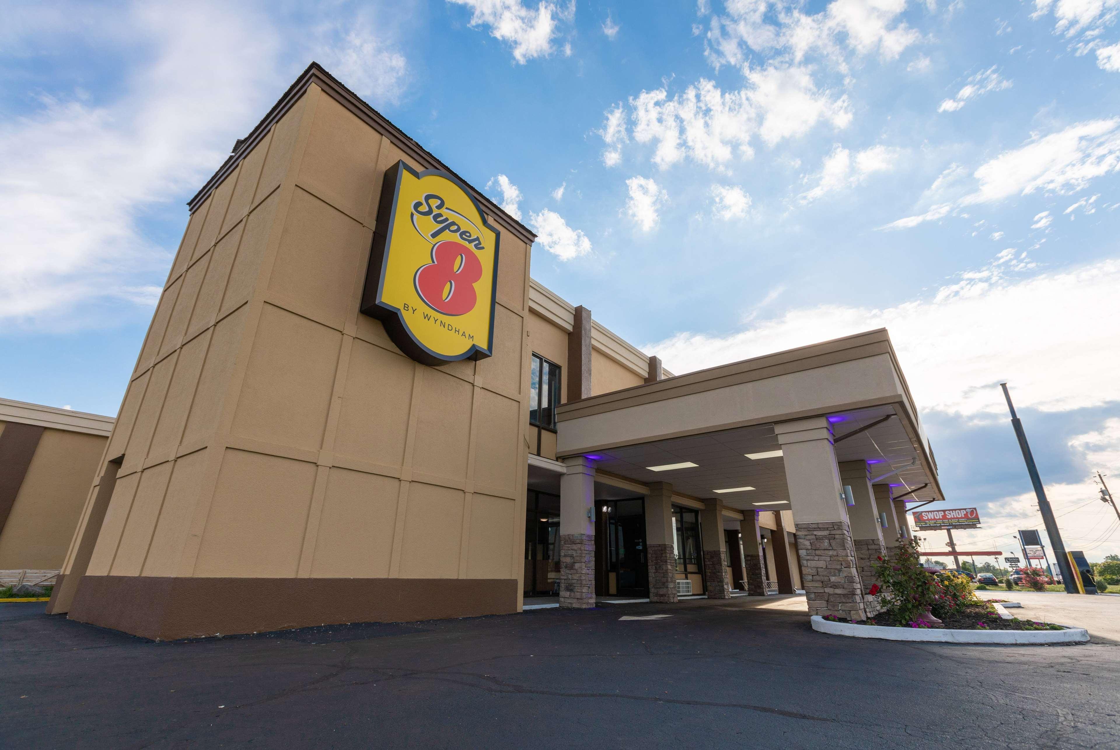 Super 8 By Wyndham Goldsboro Motel Exterior photo