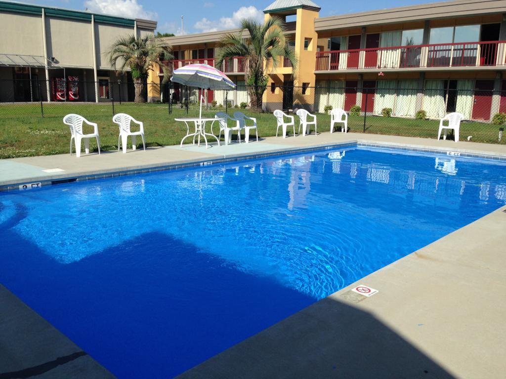 Super 8 By Wyndham Goldsboro Motel Exterior photo