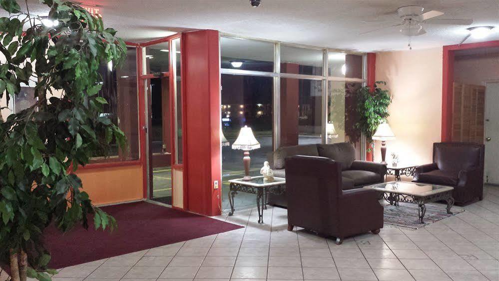 Super 8 By Wyndham Goldsboro Motel Exterior photo